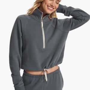 Vuori Sedona half zip in color charcoal. Size medium.